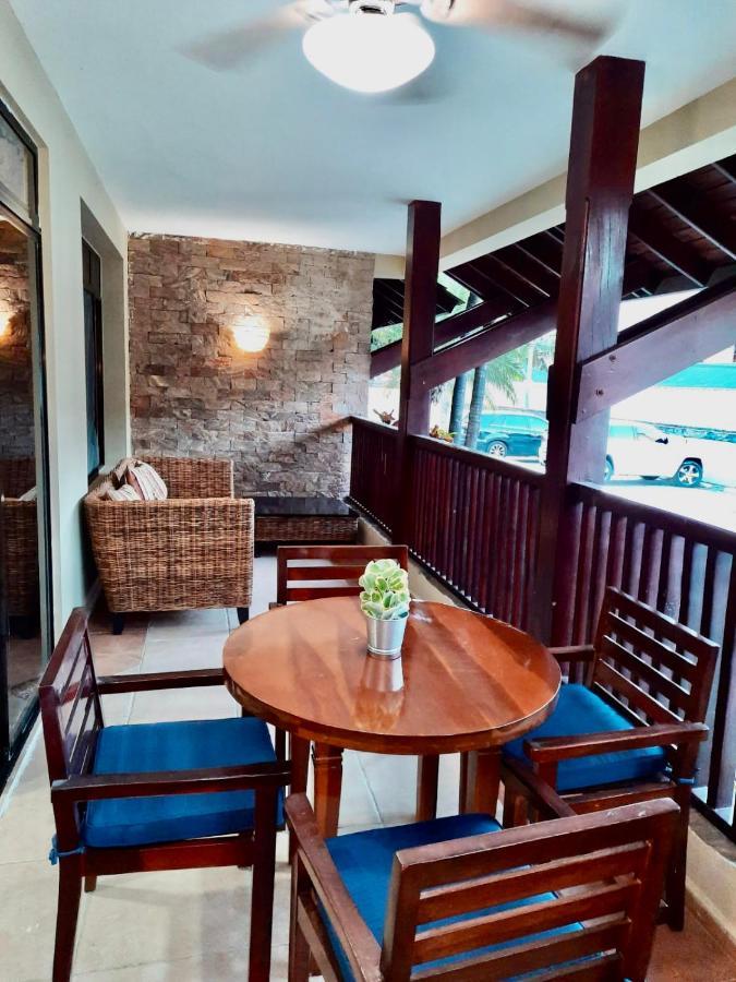 Lovely Beachfront 2 Bedrooms Condo With 2 Pools ลาสแตร์เรนาส ภายนอก รูปภาพ