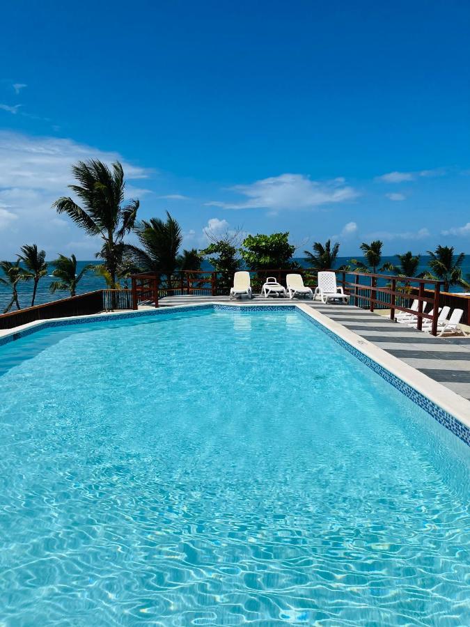 Lovely Beachfront 2 Bedrooms Condo With 2 Pools ลาสแตร์เรนาส ภายนอก รูปภาพ
