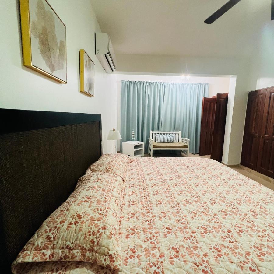 Lovely Beachfront 2 Bedrooms Condo With 2 Pools ลาสแตร์เรนาส ภายนอก รูปภาพ